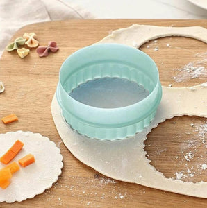 8pc Double Sided Round Cookie Cutter with Crinkle Edge