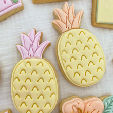 Load image into Gallery viewer, Pineapple Cutter and Embosser Set
